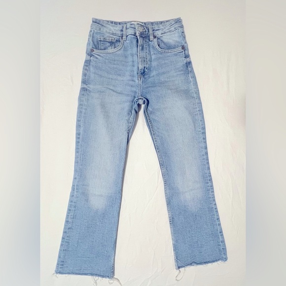 ZARA Crop Flare Jeans - 2 - Picture 2 of 4